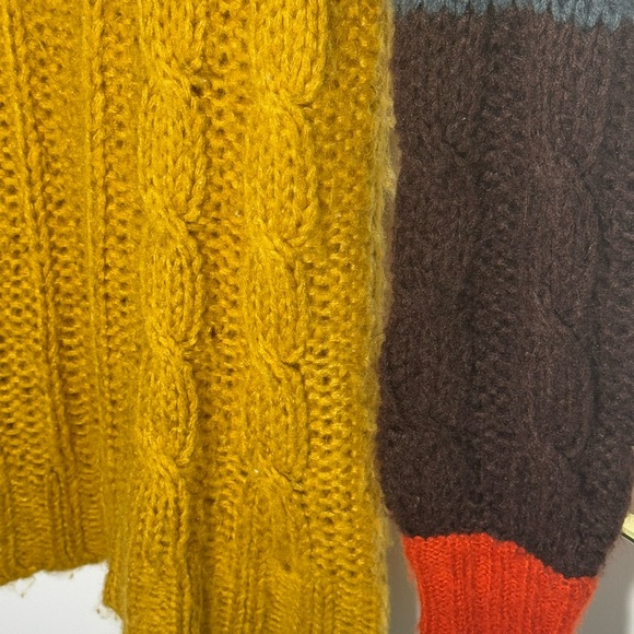 Colorful Striped Women's Sweater - Picture 6 of 6